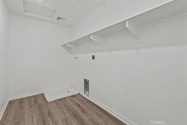 a view of an empty walk in closet