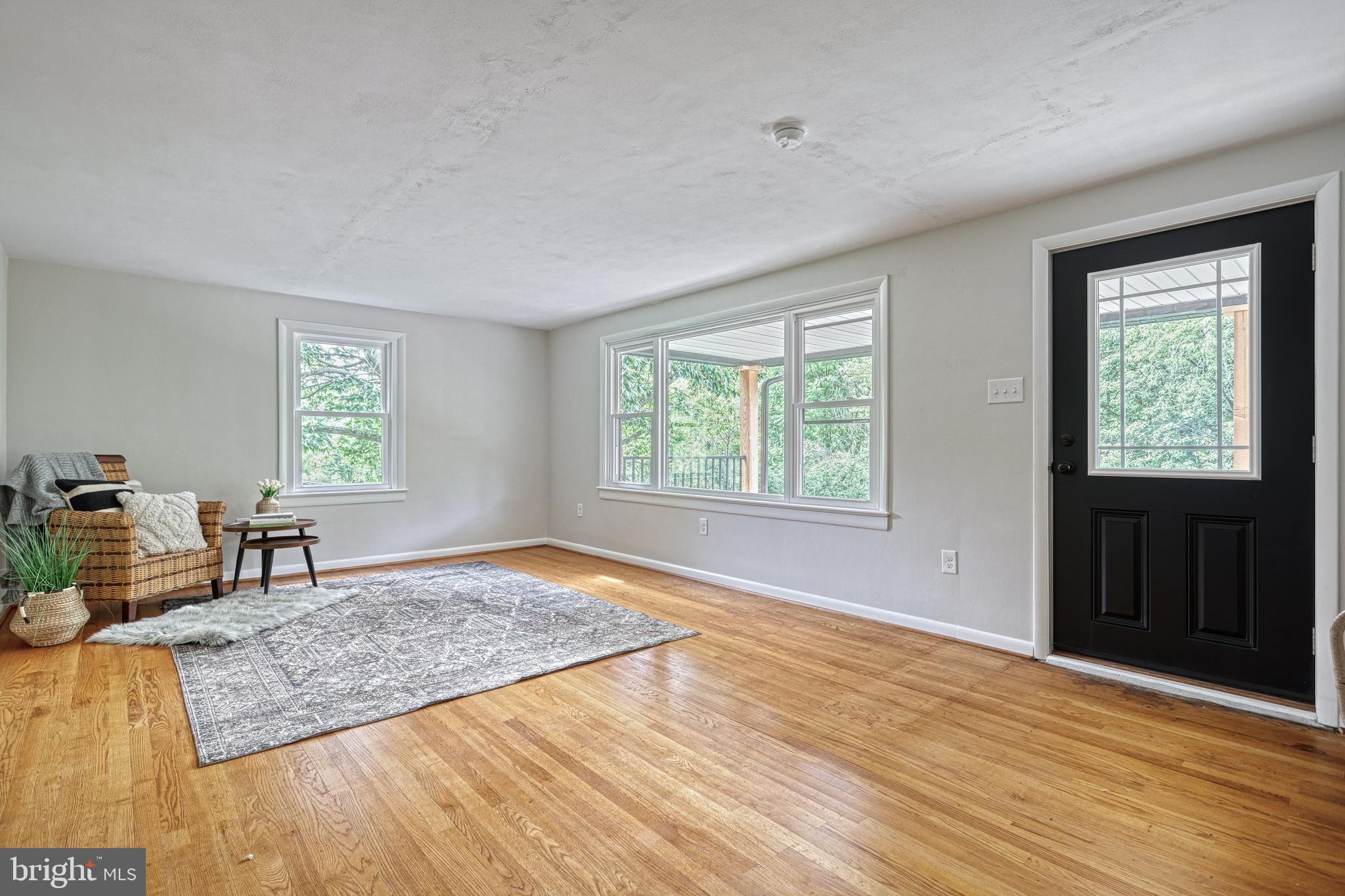 3433 West Springfield Road Glen Rock, PA 17327 - Photo 3 of 30 Gallery Image 3