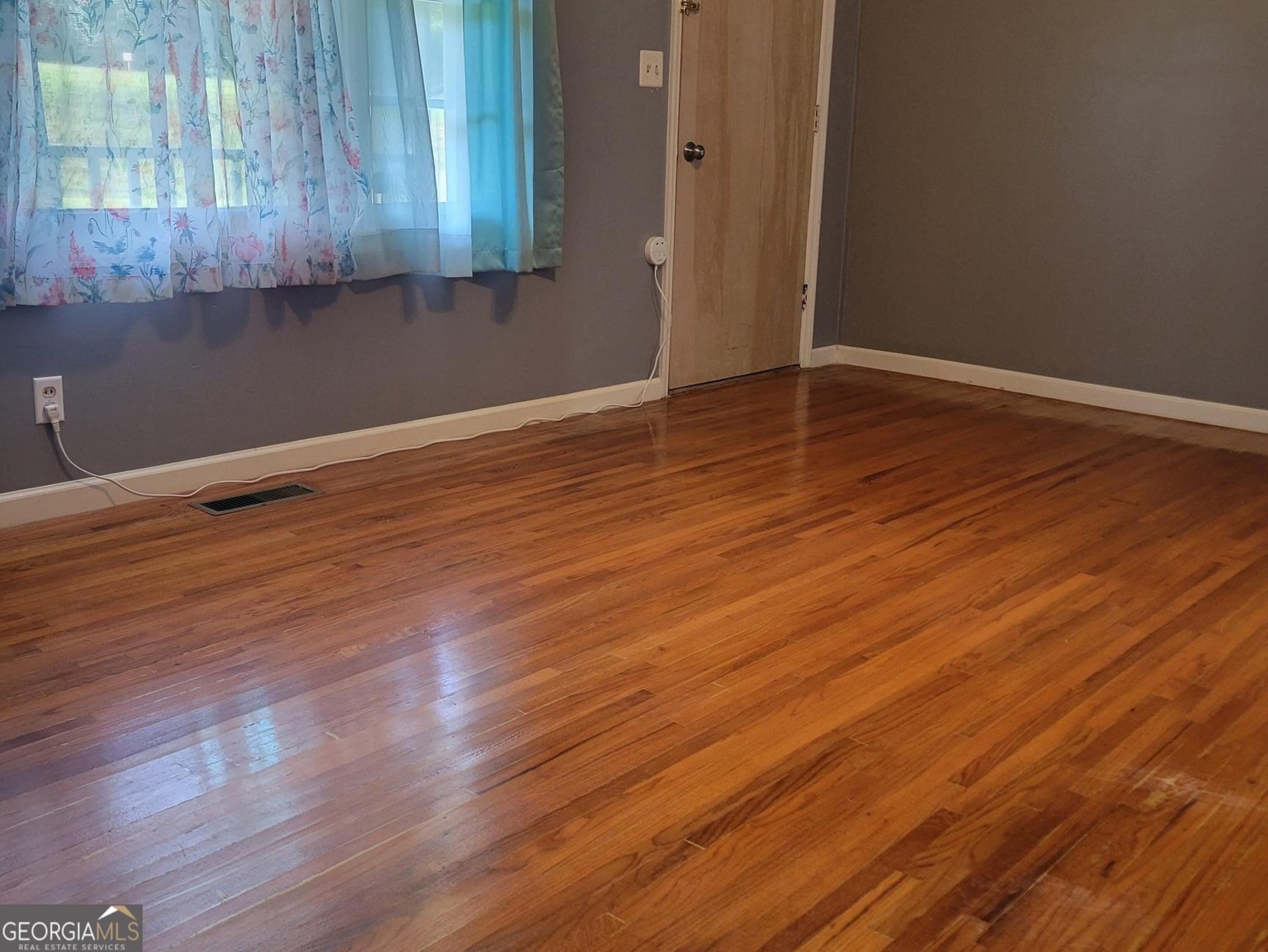 5043 Old West Point Road LaGrange, GA 30240 - Photo 8 of 35