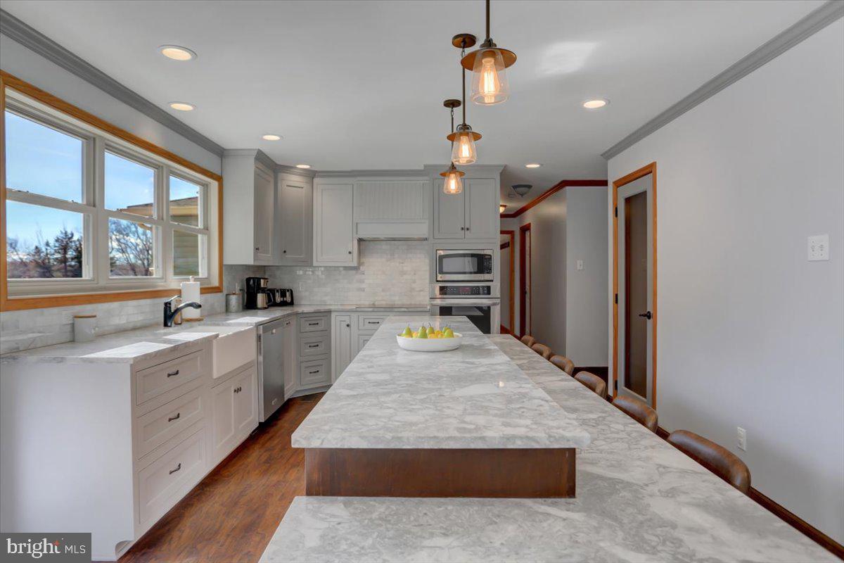 16227 Broadfording Road Clear Spring, MD 21722 - Photo 19 of 75 Kitchen Island