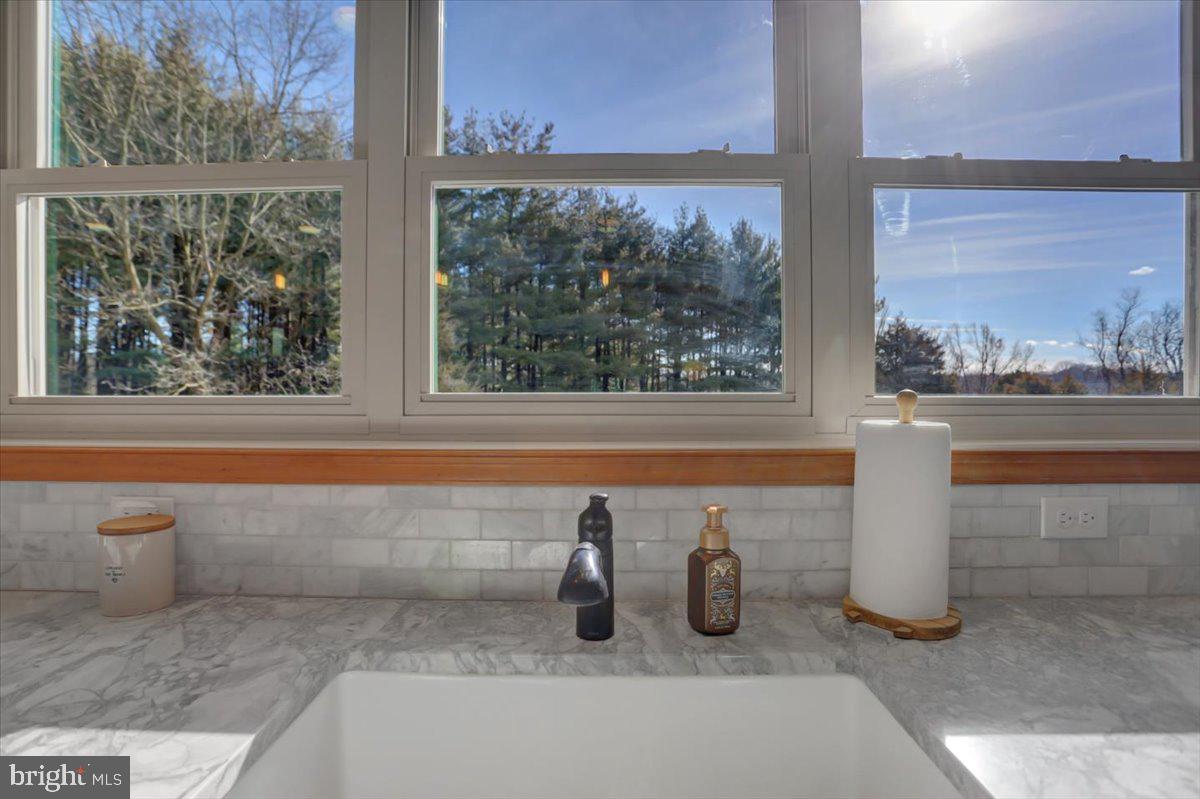 16227 Broadfording Road Clear Spring, MD 21722 - Photo 21 of 75 Kitchen