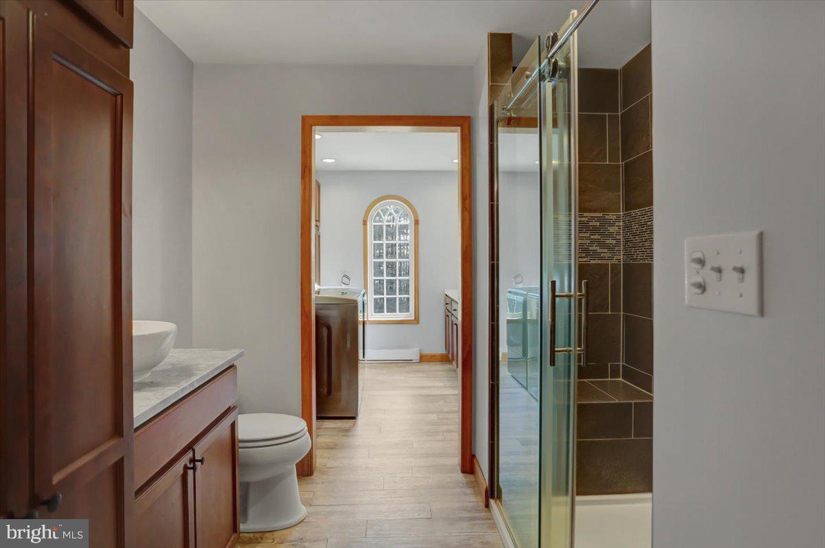 16227 Broadfording Road Clear Spring, MD 21722 - Photo 30 of 75 Full Bathroom #1 Main Floor