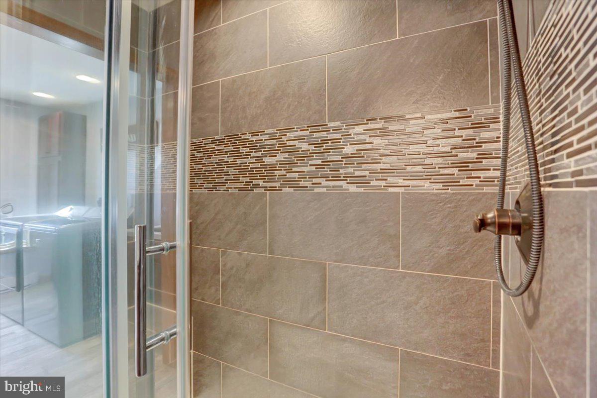 16227 Broadfording Road Clear Spring, MD 21722 - Photo 32 of 75 Bathroom #1 Shower