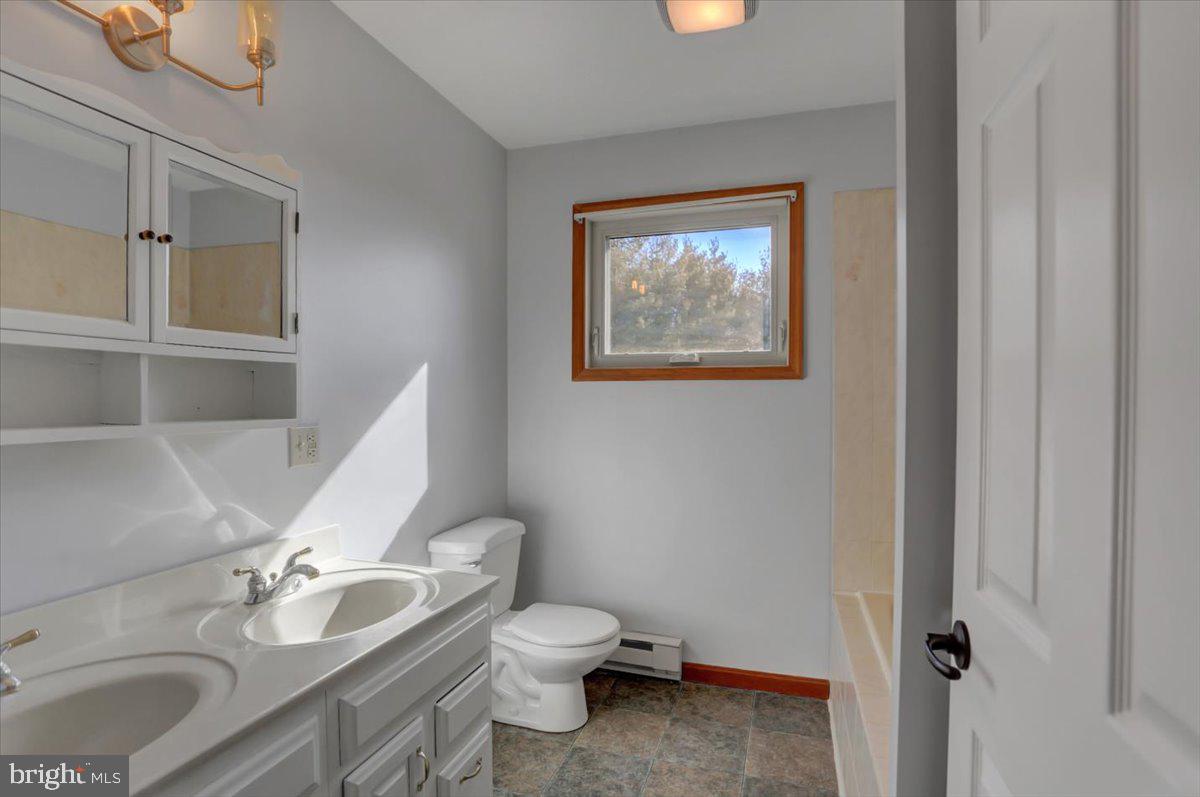 16227 Broadfording Road Clear Spring, MD 21722 - Photo 44 of 75 Full Bathroom #2 Second Floor