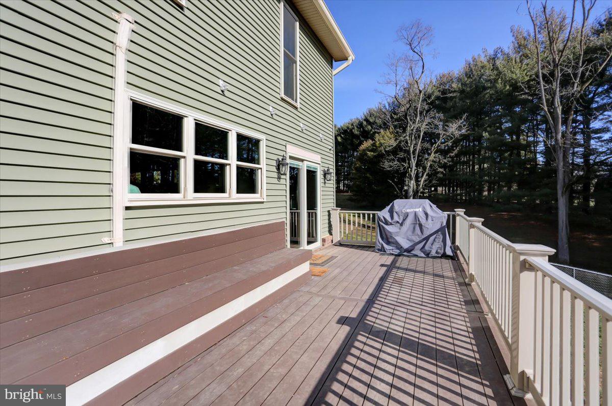 16227 Broadfording Road Clear Spring, MD 21722 - Photo 58 of 75 Composite Deck