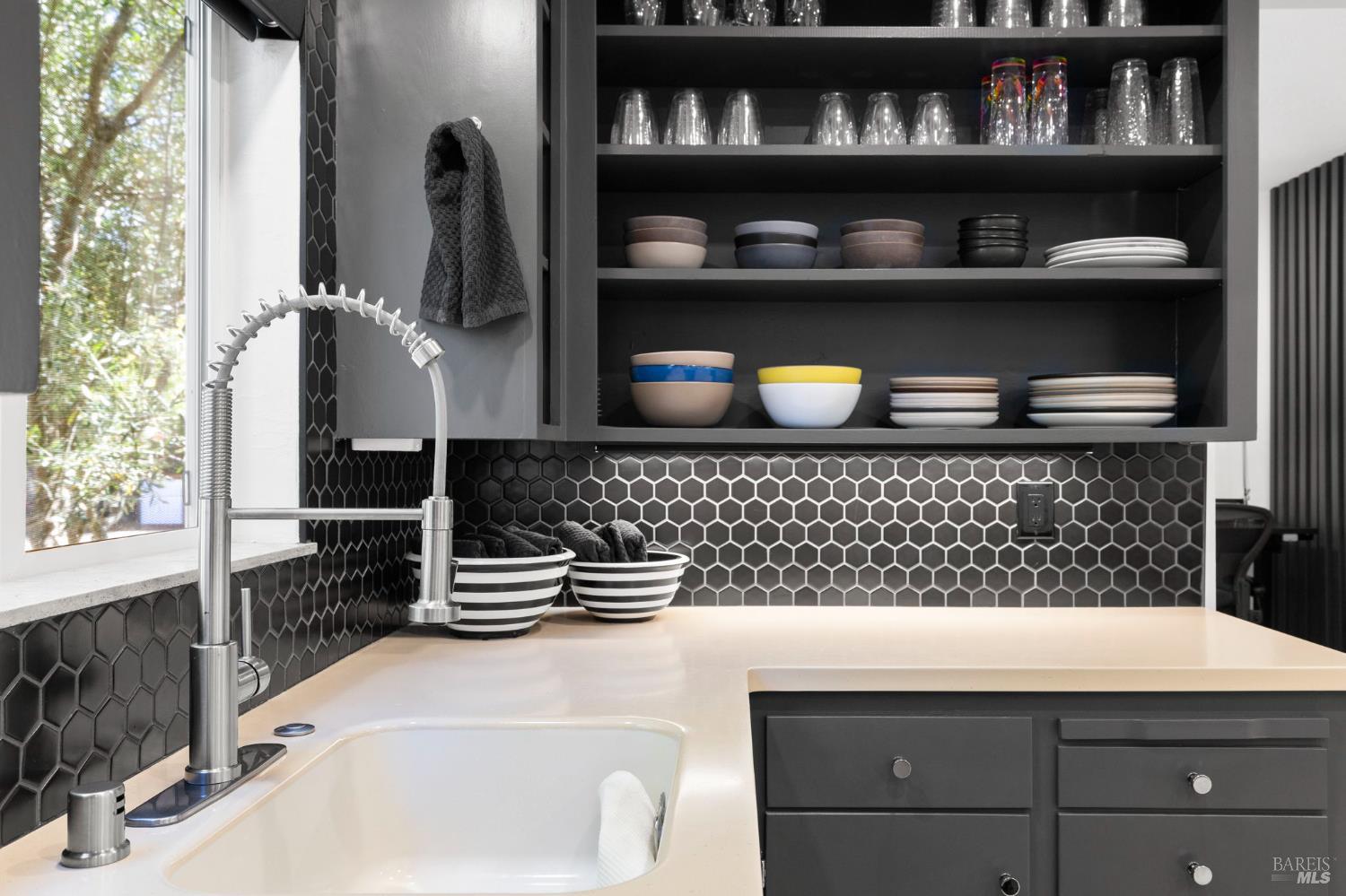 16390 Laughlin Road Guerneville, CA 95446 - Photo 15 of 63