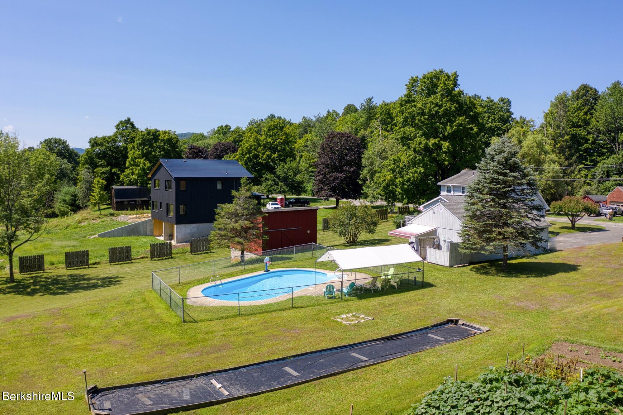 34 Swamp Road West Stockbridge, MA 01266 - Photo 6 of 49 34 swamp_44