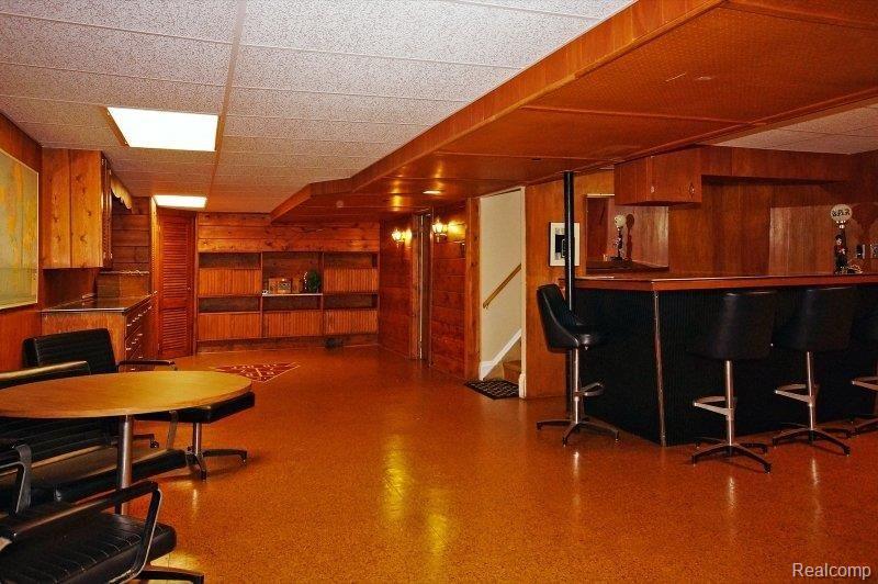 399 South Cranbrook Cross Road Bloomfield Hills, MI 48301 - Photo 14 of 16 Finished Basement