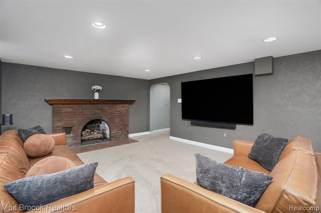 11 Sylvan Avenue Pleasant Ridge, MI 48069 - Photo 30 of 51 Gallery Image 30