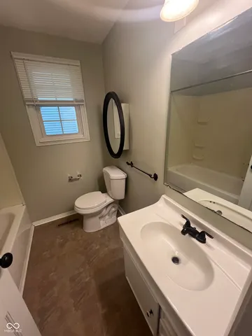 $995 | 2707 East Lynn Street, Anderson, IN 46016