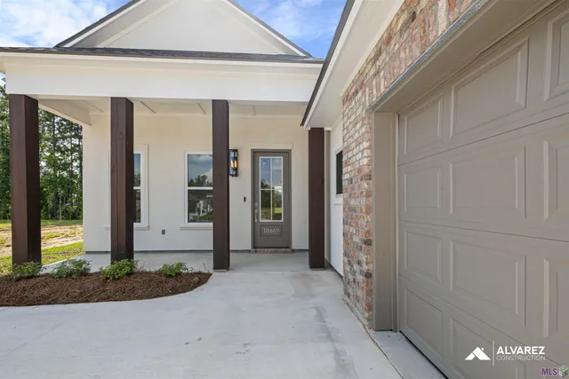 $363,990 | 10669 Deric Avenue, Denham Springs, LA 70726