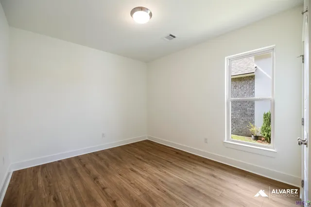 $363,990 | 10669 Deric Avenue, Denham Springs, LA 70726