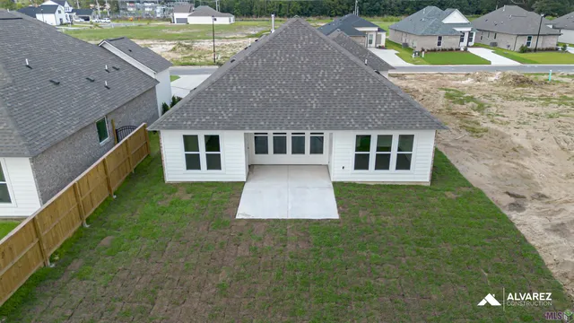 $363,990 | 10669 Deric Avenue, Denham Springs, LA 70726