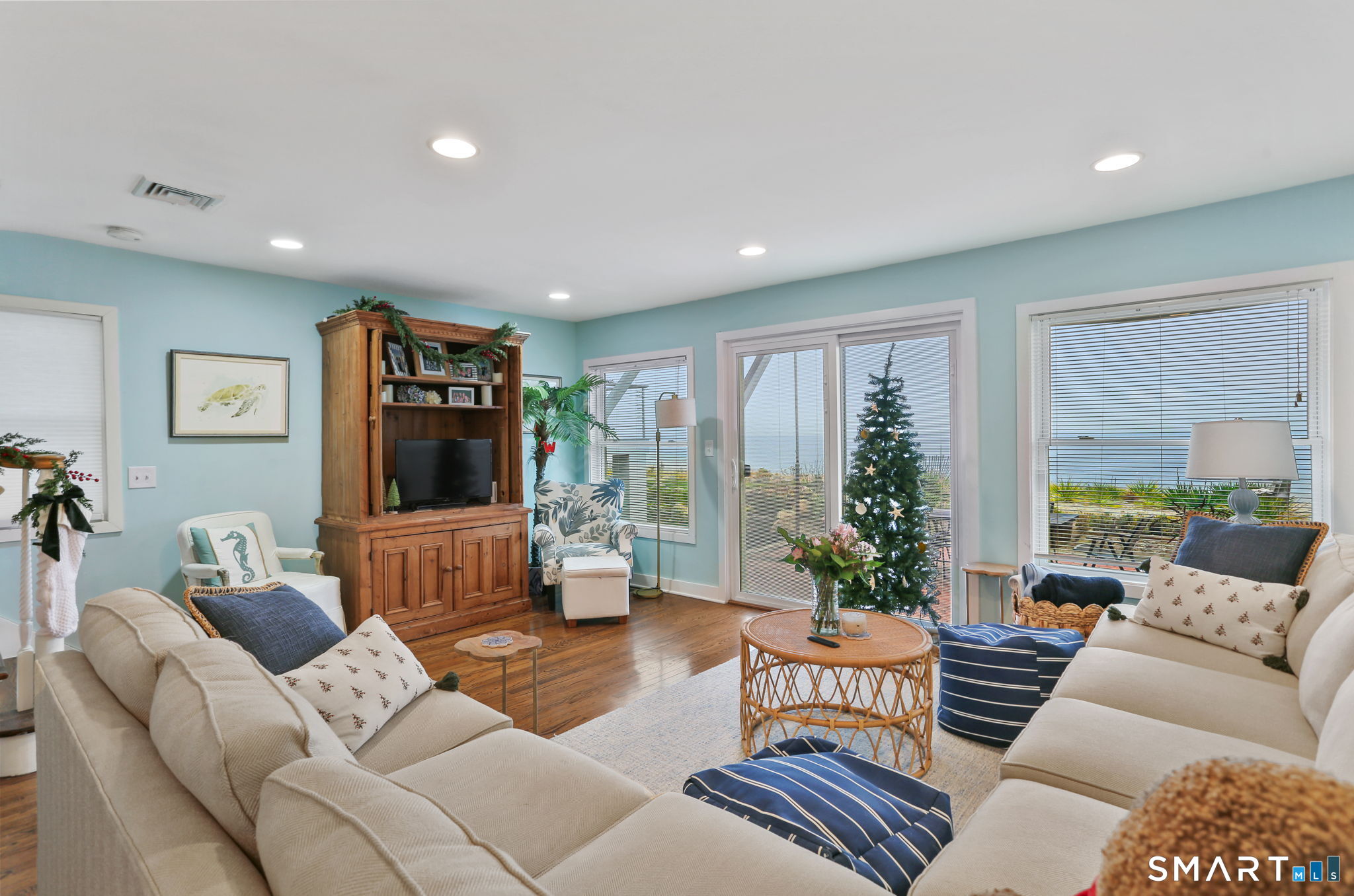 1235 Fairfield Beach Road Fairfield, CT 06824 - Photo 13 of 31