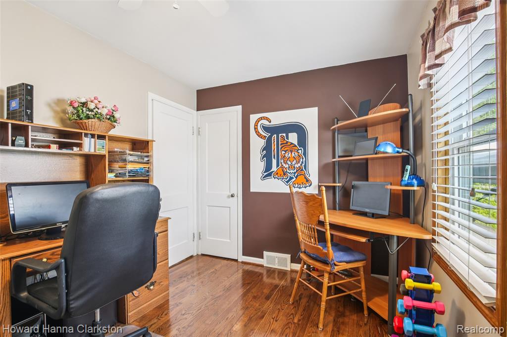 3414 Gregory Road Lake Orion, MI 48359 - Photo 21 of 55 Gallery Image 21