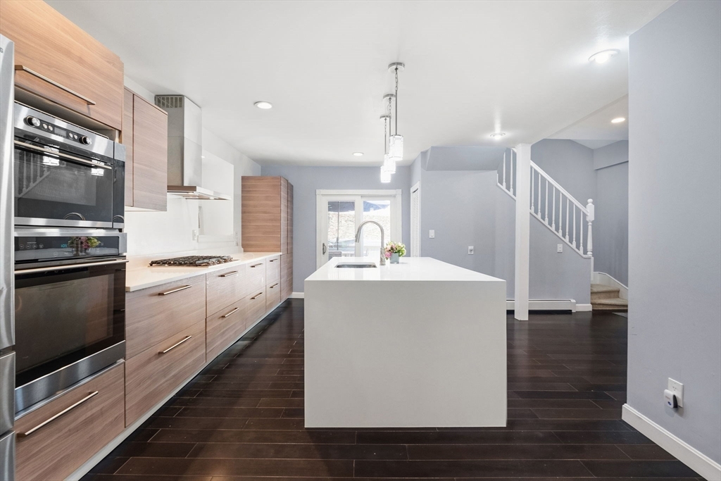 22 Cedar Street Wellesley, MA 02481 - Photo 12 of 37