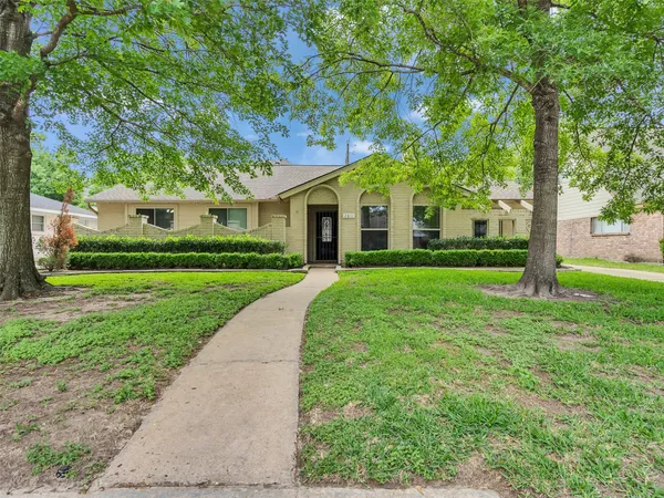 $3,300 | 2811 Quincannon Lane, Houston, TX 77043