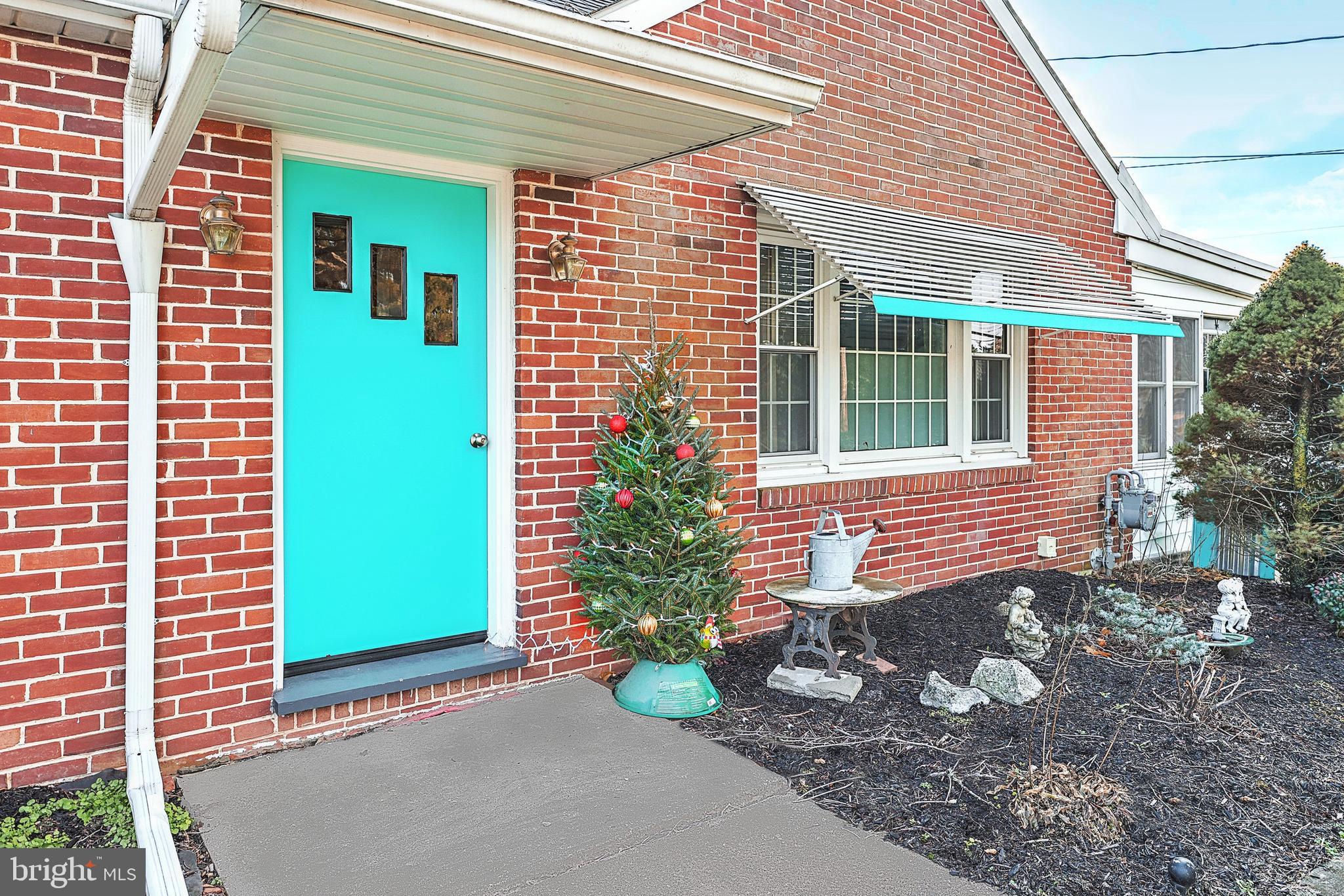 2370 Locust Road Dover, PA 17315 - Photo 3 of 30 Gallery Image 3