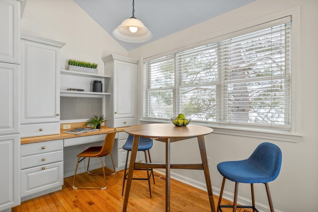 183 Bishops Forest Drive, Unit 183 Waltham, MA 02452 - Photo 9 of 37