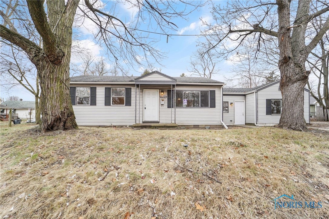 1702 Fairfax Road Toledo, OH 43613 - Photo 1 of 22 Gallery Image 1