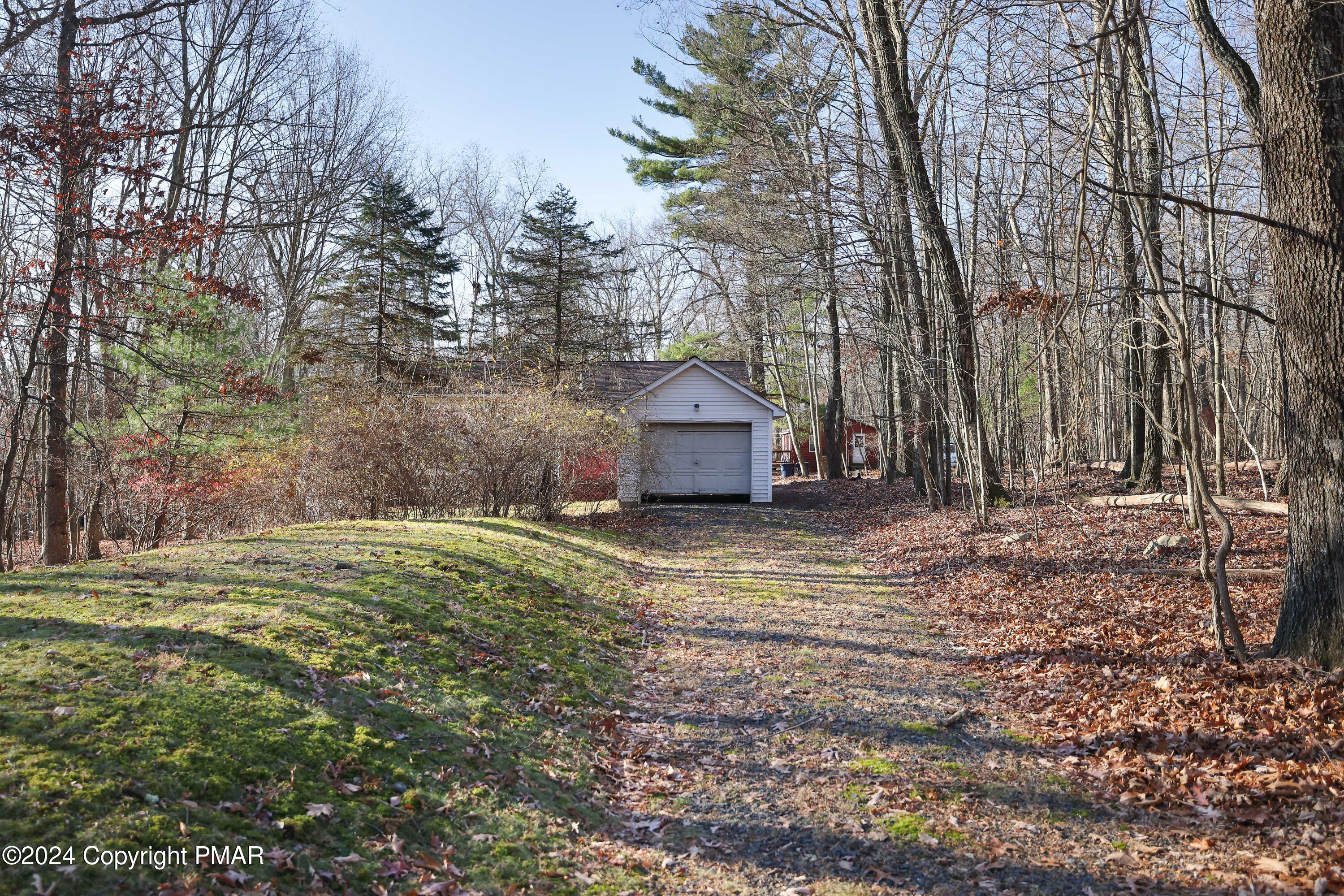 522 Pepper Road East Stroudsburg, PA 18302 - Photo 23 of 25 RBR52054
