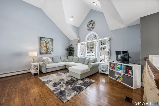 $414,900 | 43 Woodycrest Road, Meriden, CT 06451