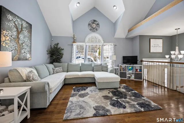 $414,900 | 43 Woodycrest Road, Meriden, CT 06451