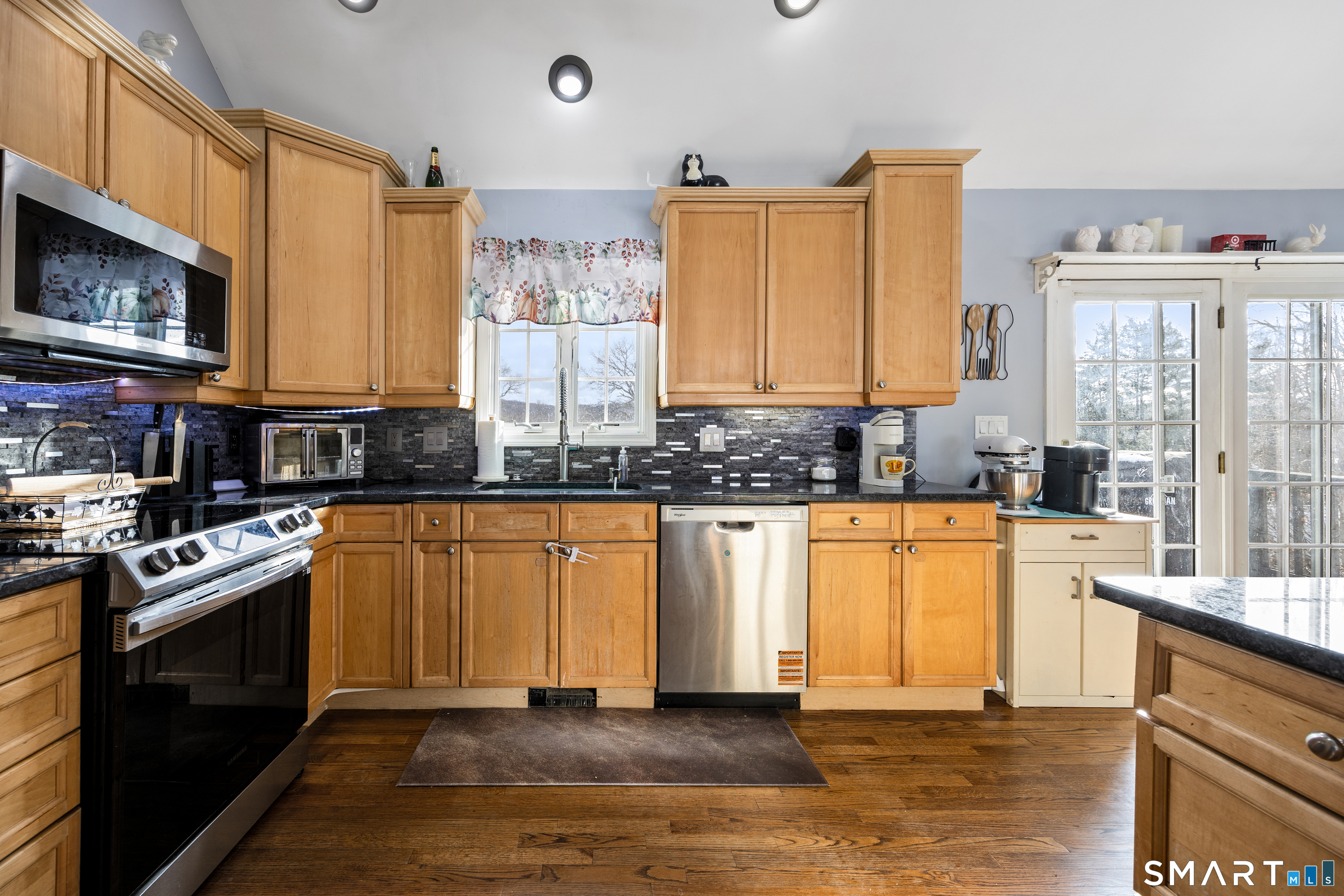 43 Woodycrest Road Meriden, CT 06451 - Photo 6 of 23