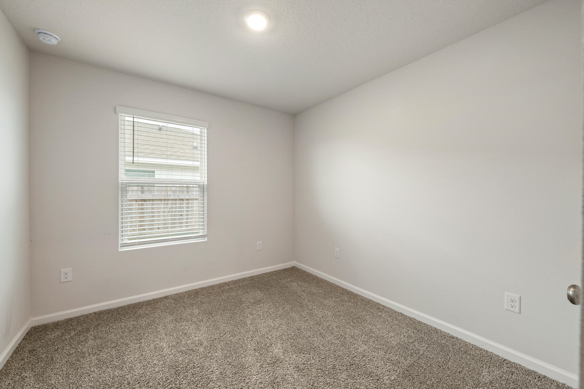 932 Sandbar Loop Crestview, FL 32539 - Photo 27 of 44 an empty room with a window