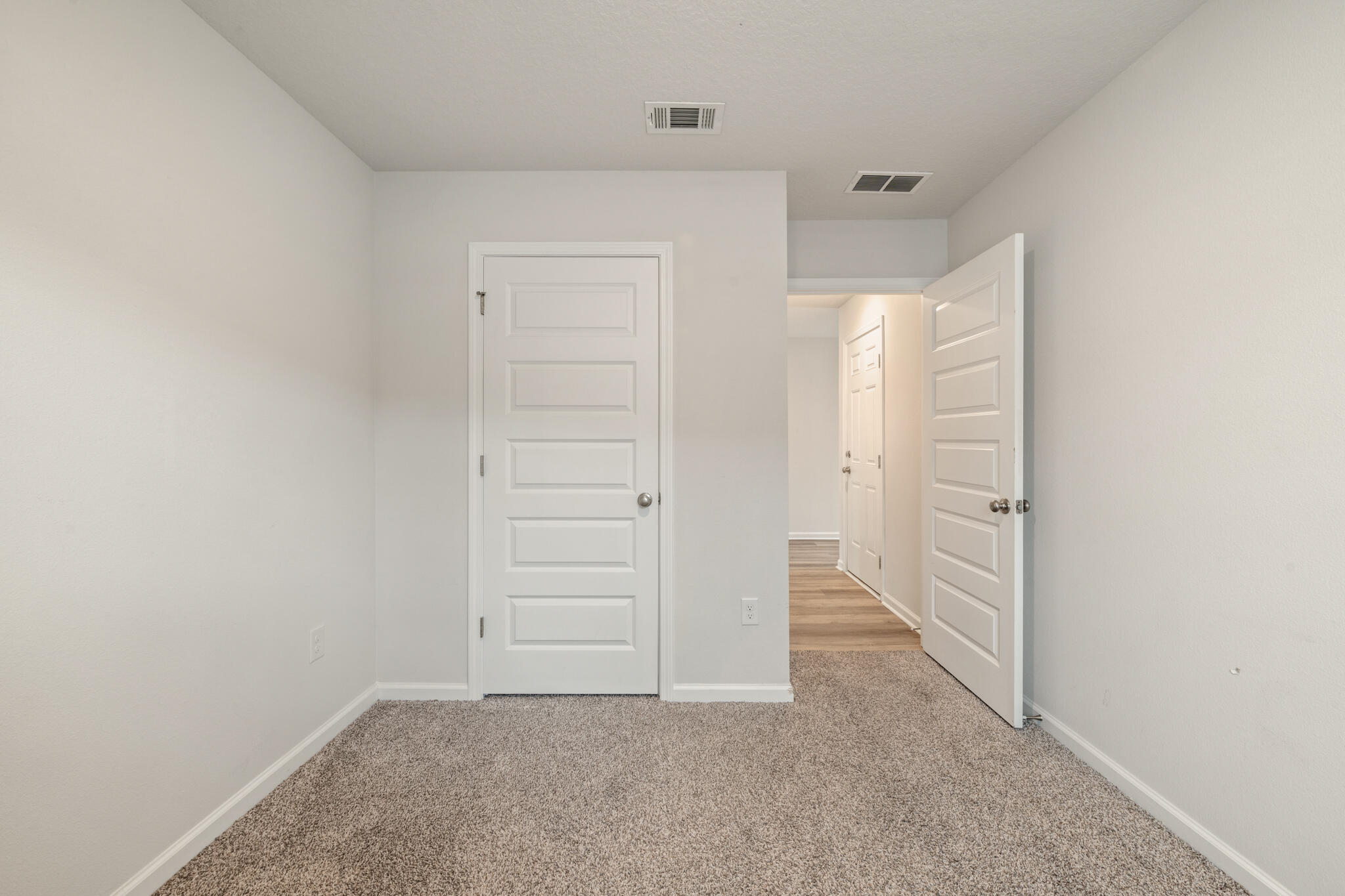 932 Sandbar Loop Crestview, FL 32539 - Photo 28 of 44 an empty room with closet