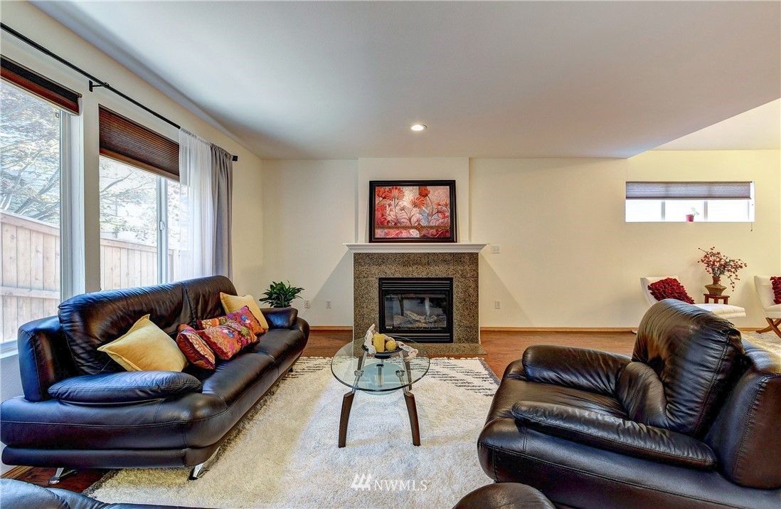 2422 194th Street Southeast Bothell, WA 98012 - Photo 5 of 29