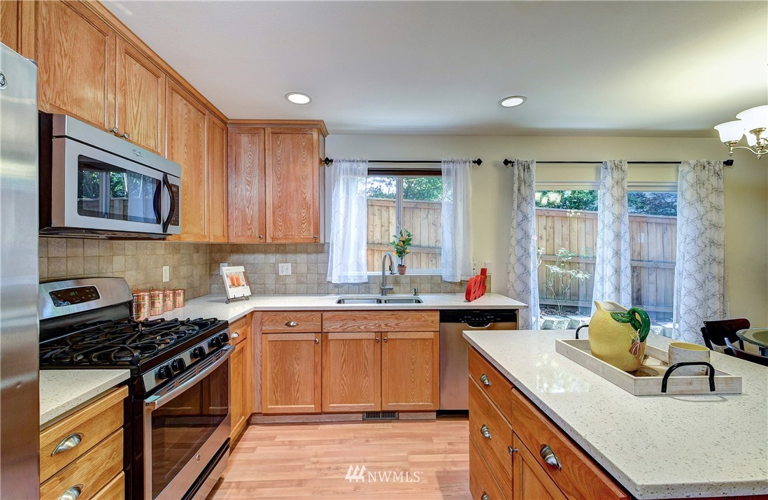 2422 194th Street Southeast Bothell, WA 98012 - Photo 9 of 29
