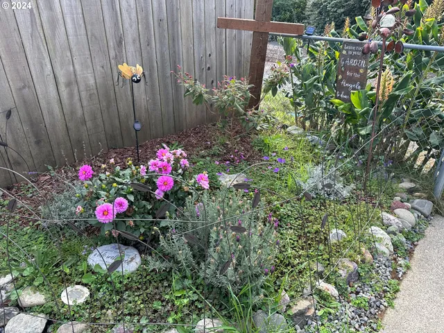 $350,000 | 97984 Klamath Avenue, Brookings, OR 97415