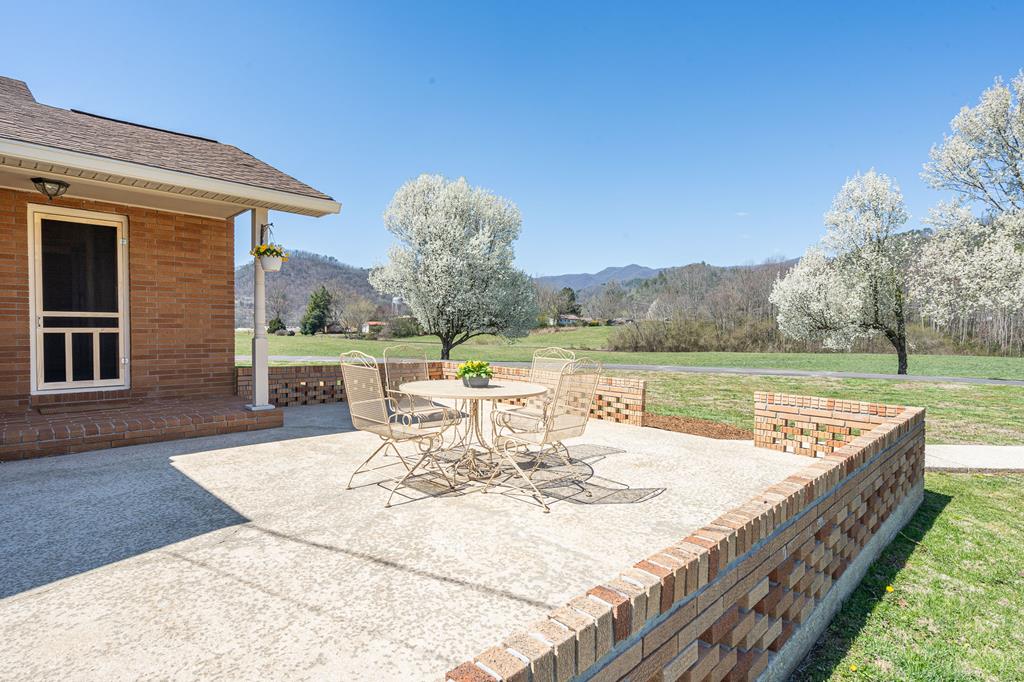 2915 Airport Road Marble, NC 28905 - Photo 20 of 51