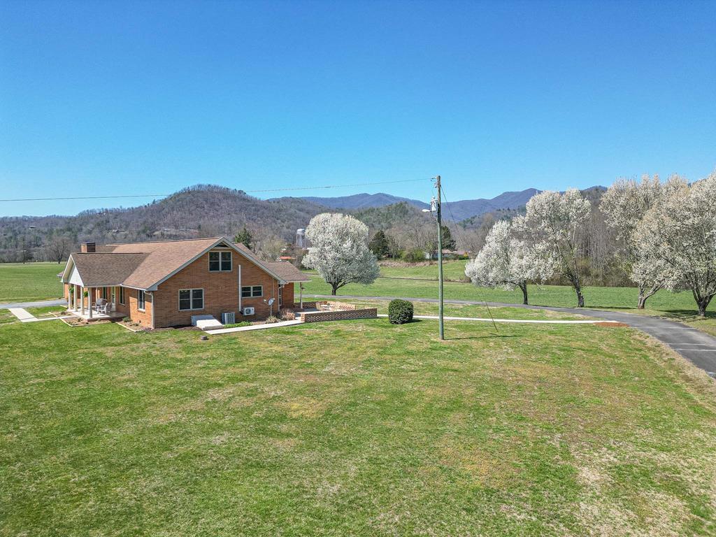 2915 Airport Road Marble, NC 28905 - Photo 45 of 51