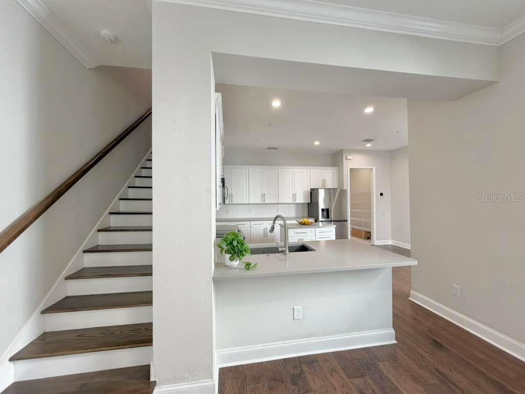 4606 West Fig Street, Unit 2 Tampa, FL 33609 - Photo 5 of 26 a view of kitchen with refrigerator and window