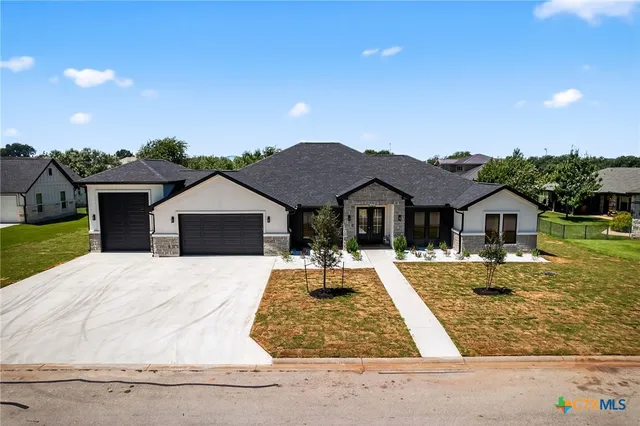 $1,050,000 | 103 Still Meadow Drive, Kingsland, TX 78639
