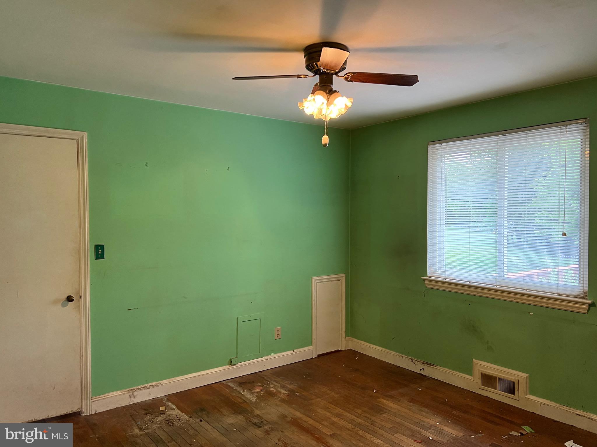 25730 Ridge Road Damascus, MD 20872 - Photo 8 of 34 Gallery Image 8
