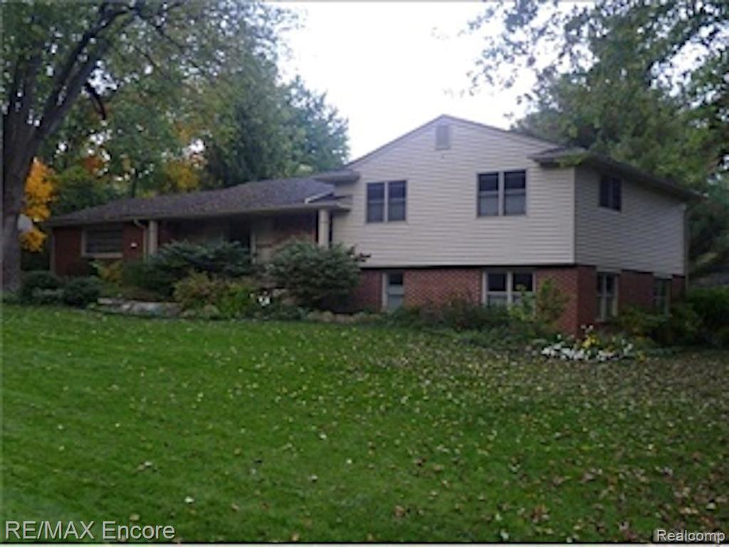 2810 Hillendale Drive Rochester Hills, MI 48309 - Photo 1 of 38