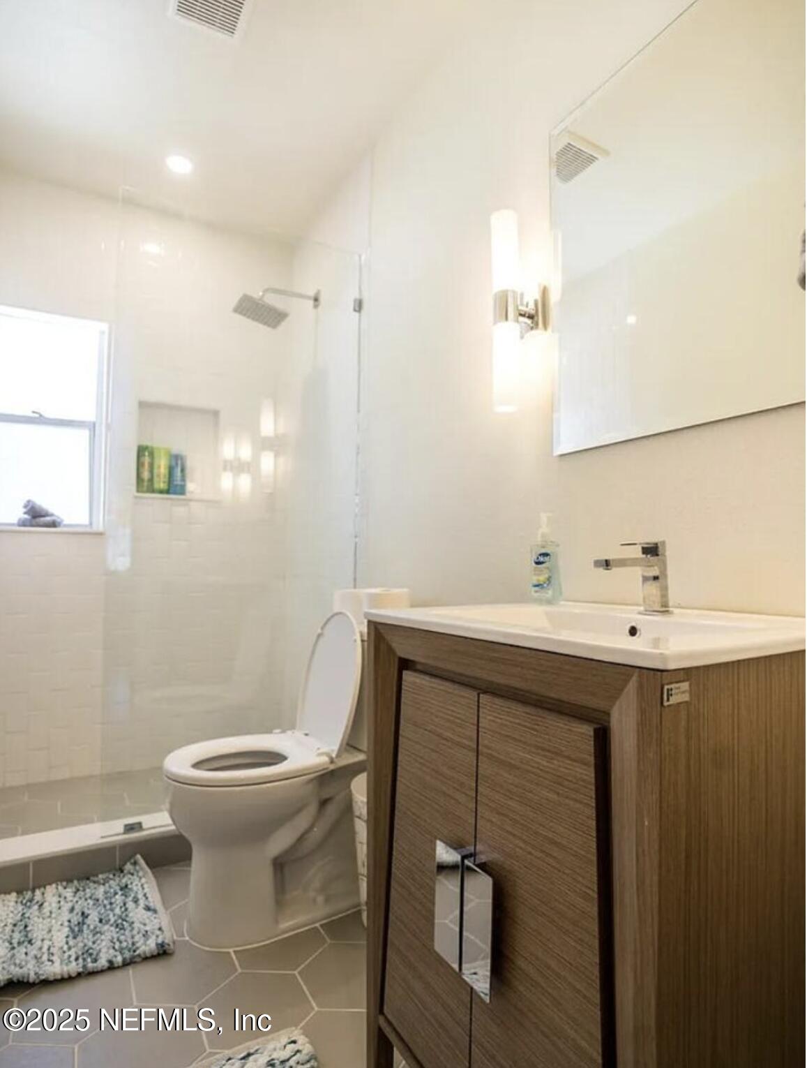 2160 Riverside Avenue Jacksonville, FL 32204 - Photo 11 of 23 Screen Shot 2025-12-31 at 10.44.11 AM