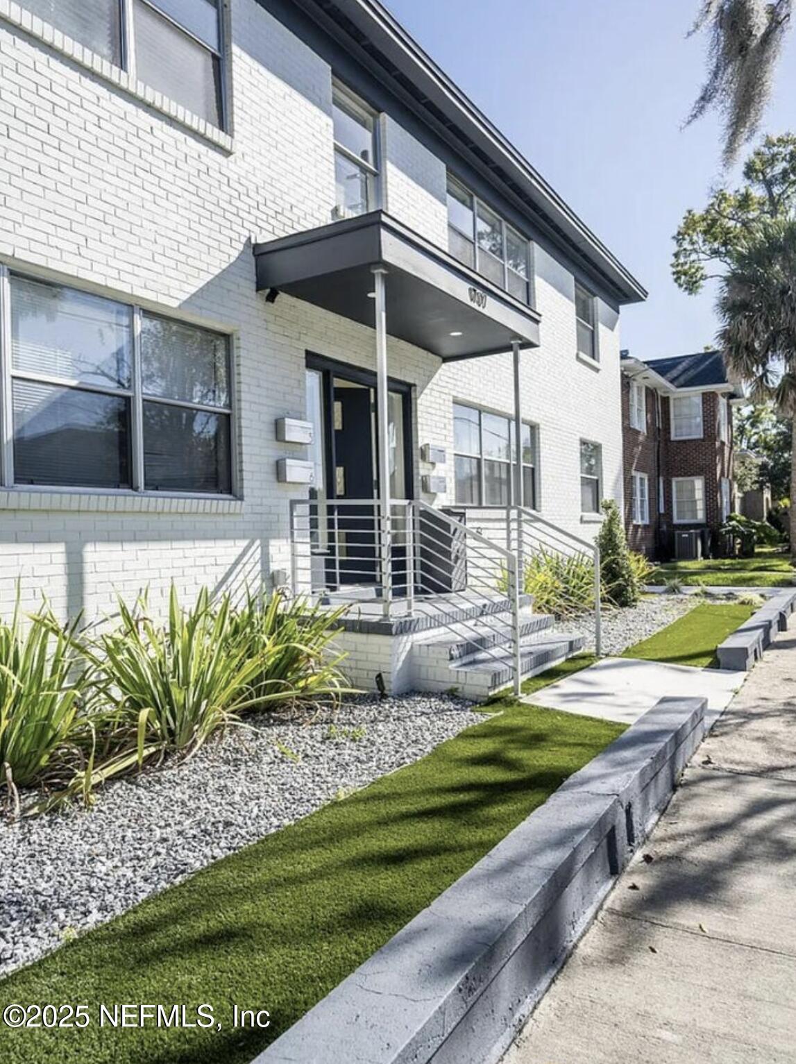 2160 Riverside Avenue Jacksonville, FL 32204 - Photo 6 of 23 Screen Shot 2025-12-31 at 10.41.35 AM