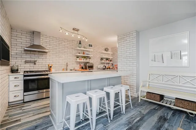 $799,918 | 675 Ocean Avenue, Unit 5J, Long Branch, NJ 07740