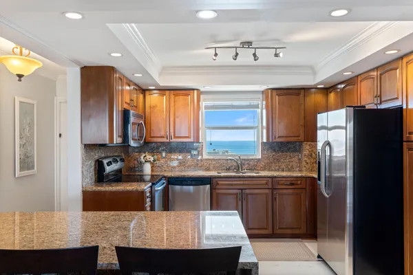 $3,200 | 1160 Hillsboro Mile, Unit 904, Hillsboro Beach, FL 33062