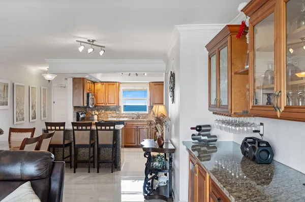$3,200 | 1160 Hillsboro Mile, Unit 904, Hillsboro Beach, FL 33062