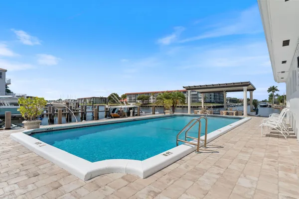 $3,200 | 1160 Hillsboro Mile, Unit 904, Hillsboro Beach, FL 33062