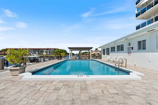 $3,200 | 1160 Hillsboro Mile, Unit 904, Hillsboro Beach, FL 33062
