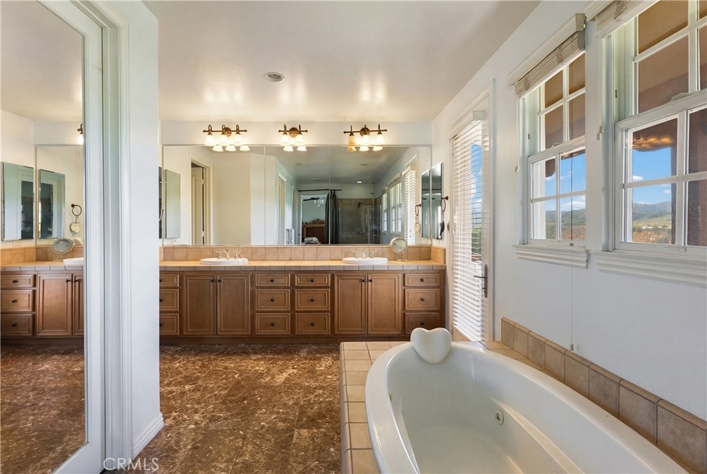 4591 Camino Del Sol Calabasas, CA 91302 - Photo 14 of 58