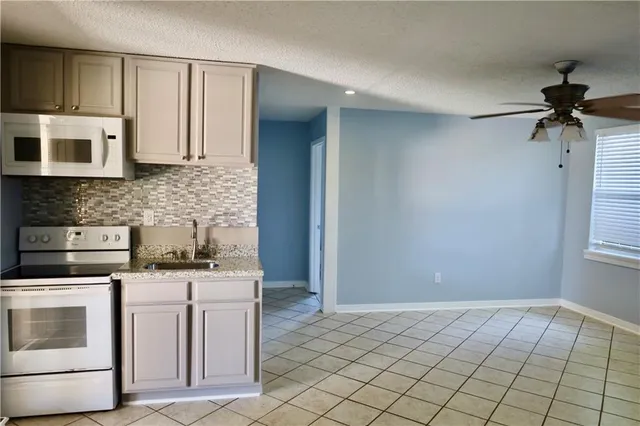 $210,000 | 2205 Claire Avenue, Gretna, LA 70053