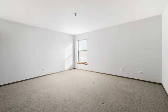 $175,900 | 3255 Kirchoff Road, Unit 306, Rolling Meadows, IL 60008