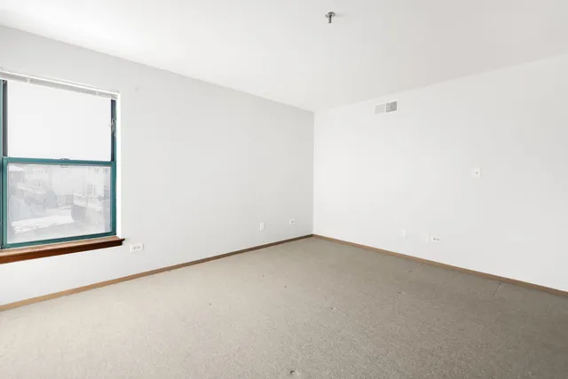 $175,900 | 3255 Kirchoff Road, Unit 306, Rolling Meadows, IL 60008